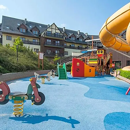 Sandra & Aquapark 3*