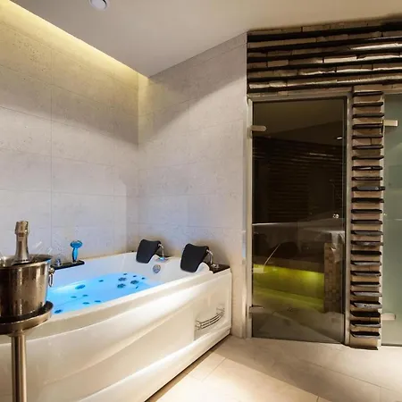 Ośrodek wypoczynkowy Sandra & Aquapark 3*